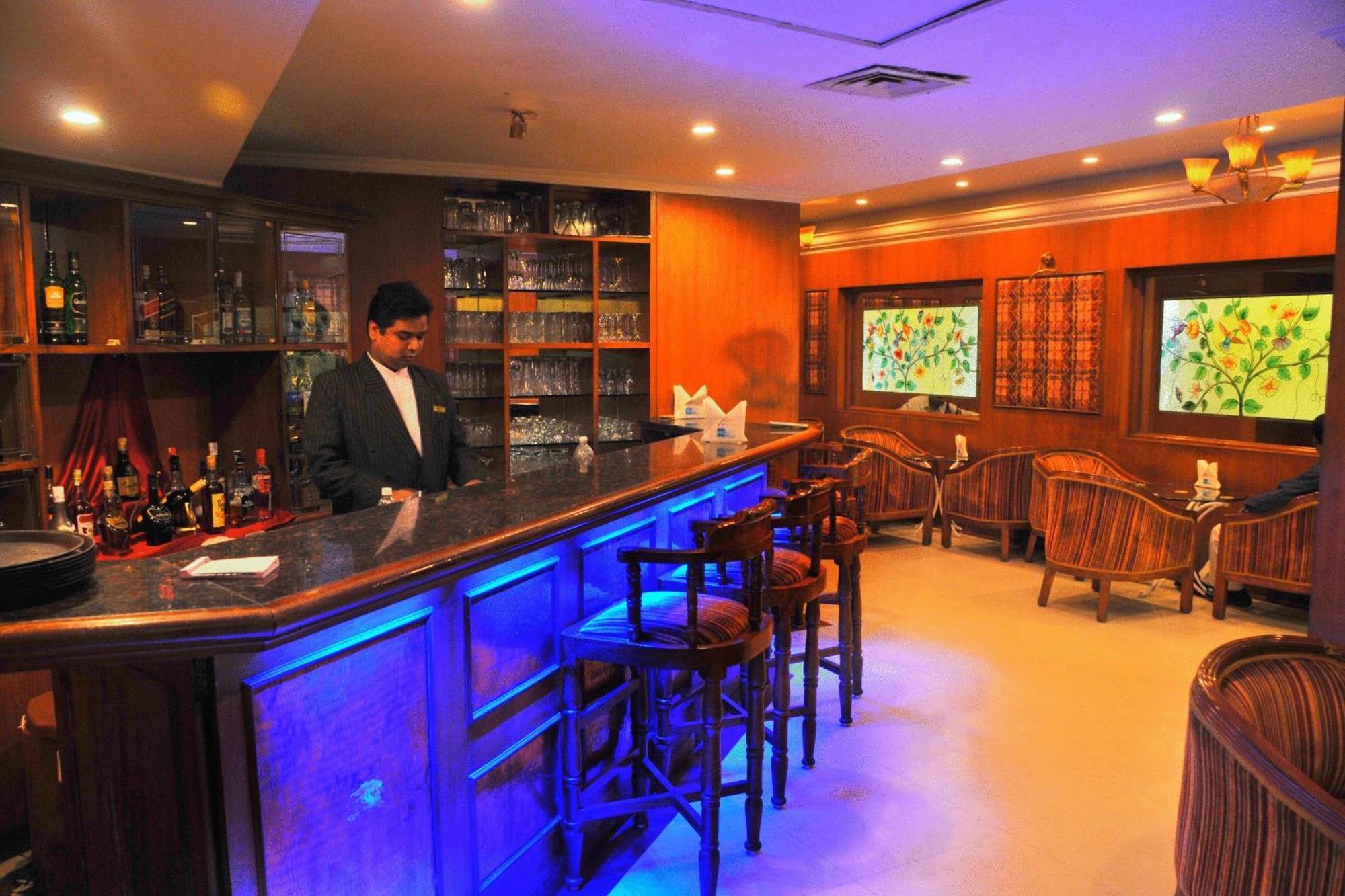 Nalapad'S Hotel Bangalore International Restaurant foto