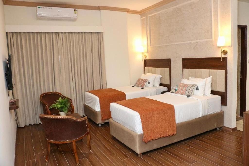 Nalapad'S Hotel Bangalore International Exterior foto